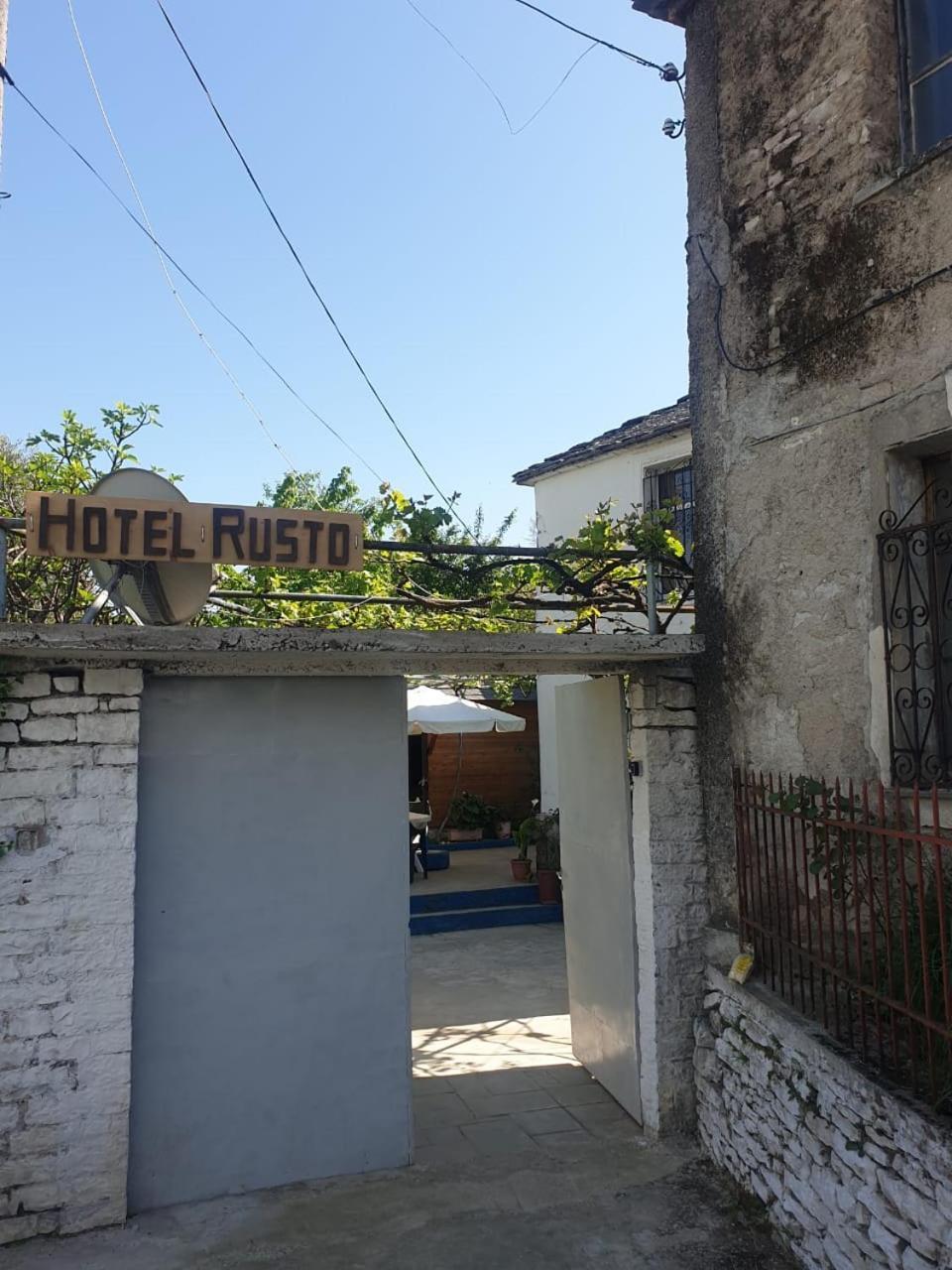 Rusto Gjirokastër
